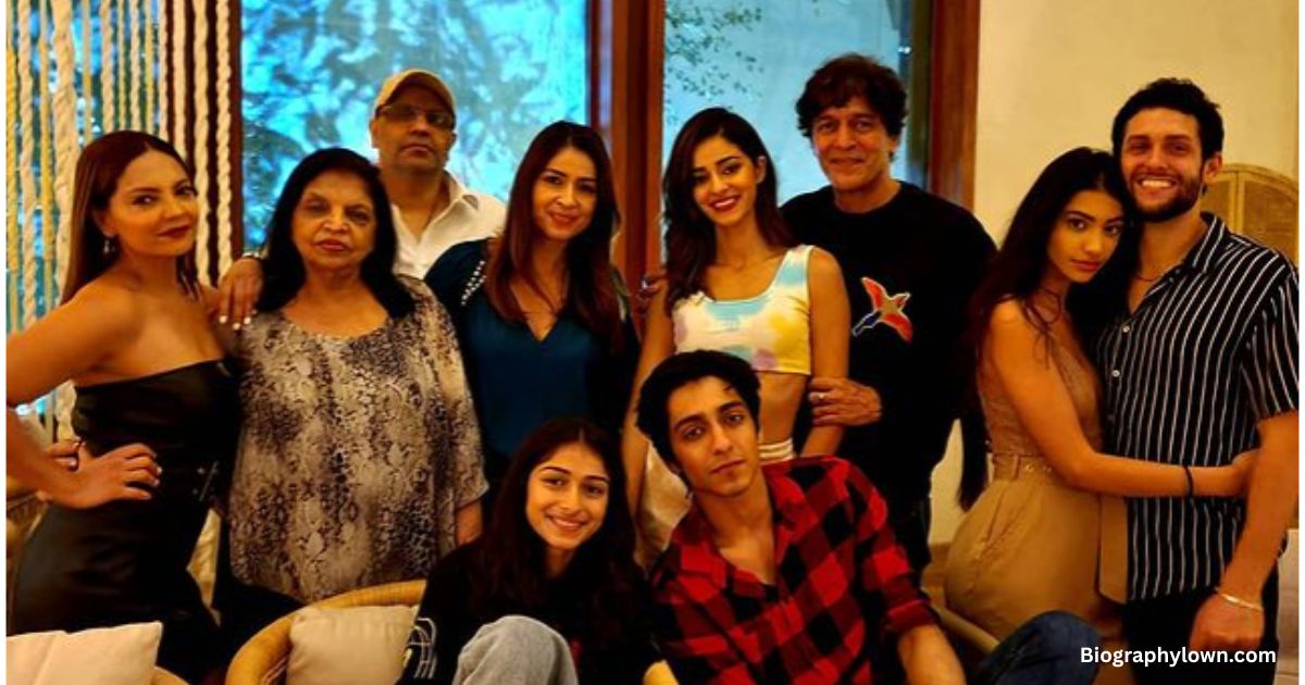 ahaan pandey family