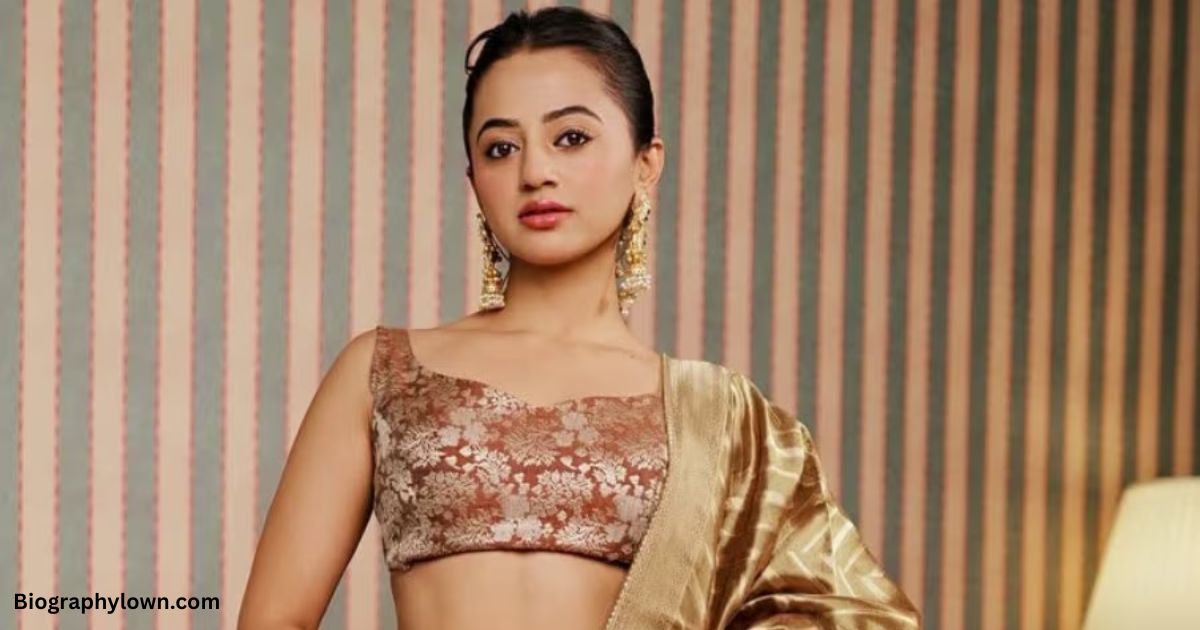 helly shah height in feet