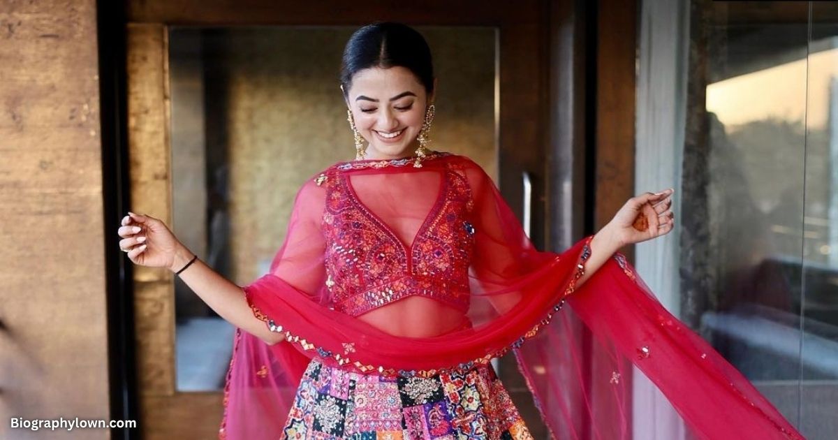 helly shah age