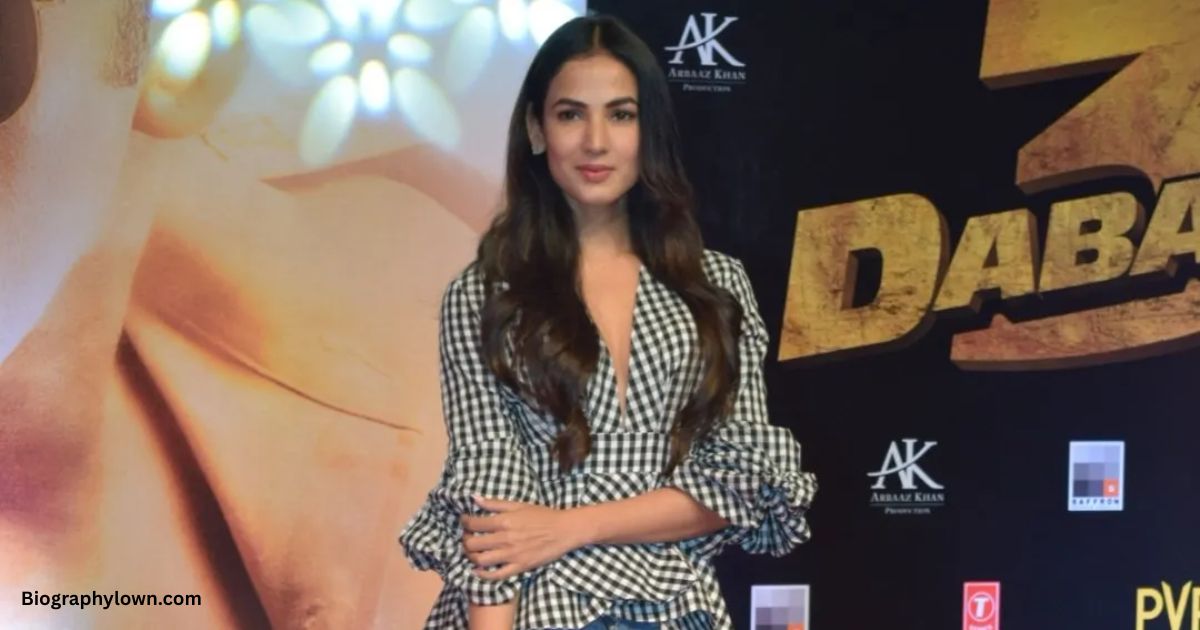 sonal chauhan net worth