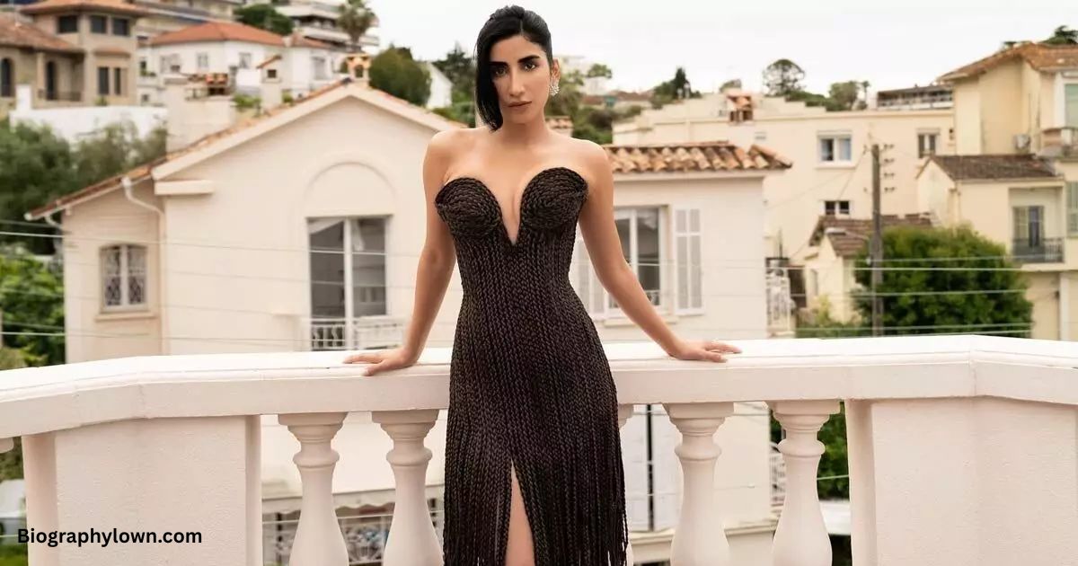 parul gulati height