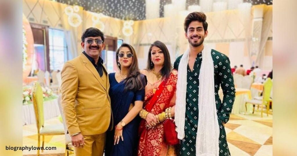 rishab jaiswal family

